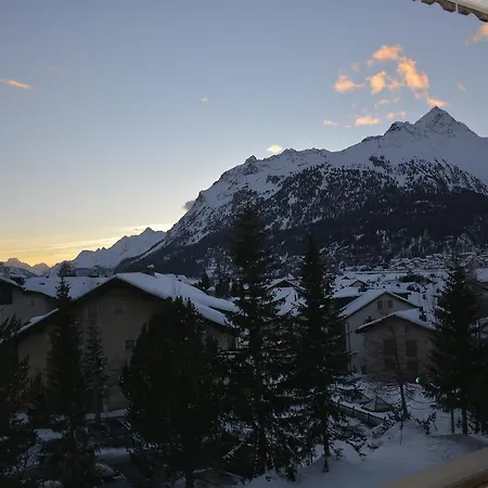 Chesa Guardaval Apartment *