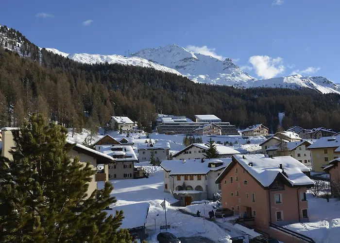 Chesa Guardaval Apartament Surlej