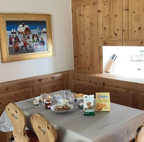 Chesa Guardaval Apartamento Surlej