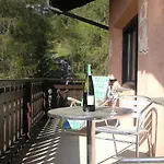 Chesa Guardaval Apartment