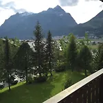 Chesa Guardaval Apartment Surlej