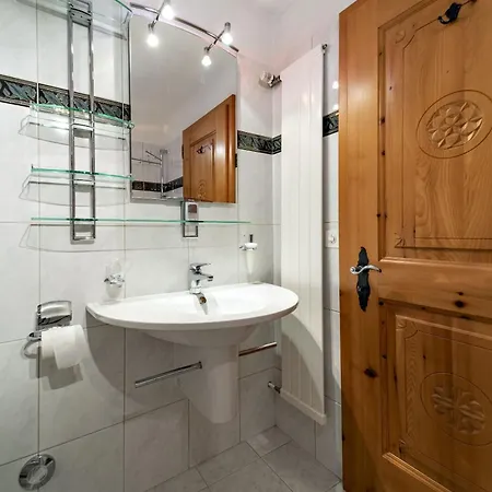 Apartment Chesa Guardaval
