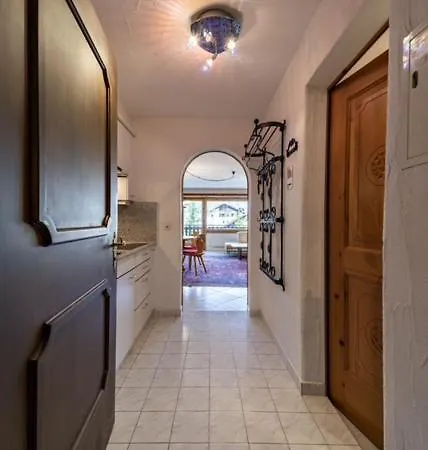 Chesa Guardaval Apartamento Surlej