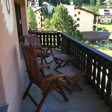 Chesa Guardaval Apartment Surlej