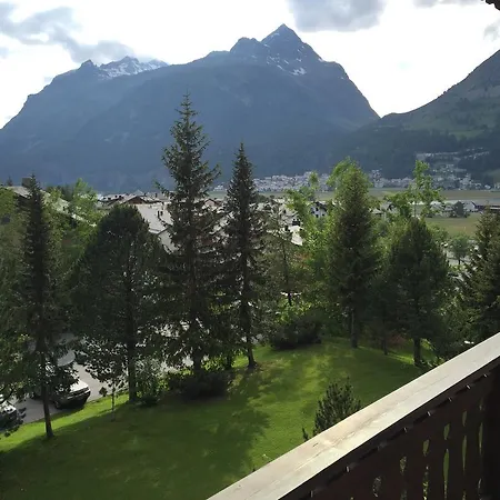 Chesa Guardaval Apartamento Surlej
