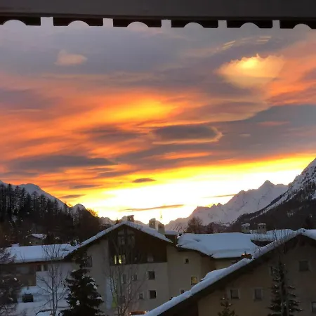 Διαμέρισμα Chesa Guardaval Surlej